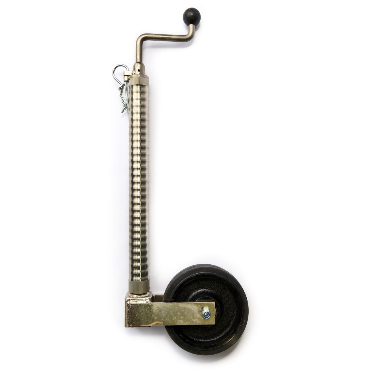 Serrated jockey wheel with cast wheel