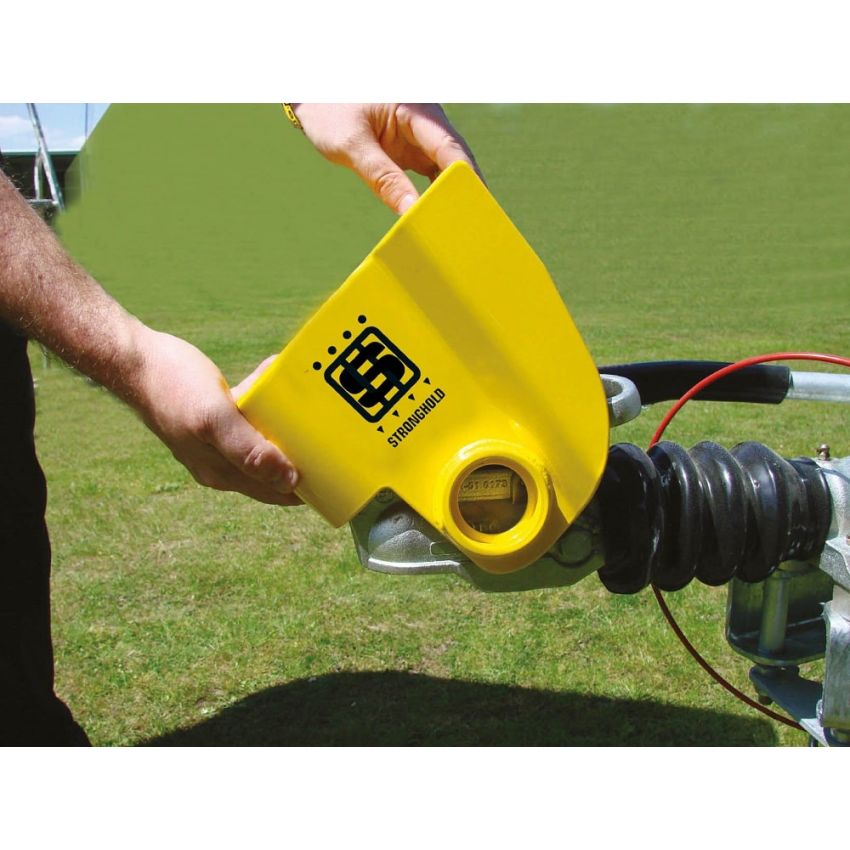 Stronghold hitchlock for Knott Avonride couplings